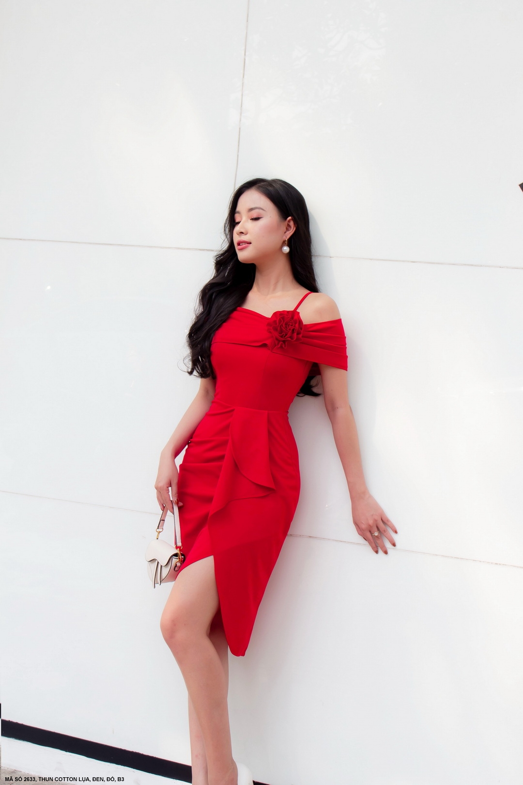 ĐẦM TRỄ VAI XẾP LY DẤU BỤNG