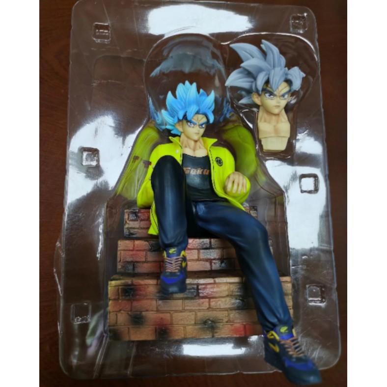 Mô Hình Dragon Ball - Goku Đường Phố Tóc Bạc Tóc Xanh