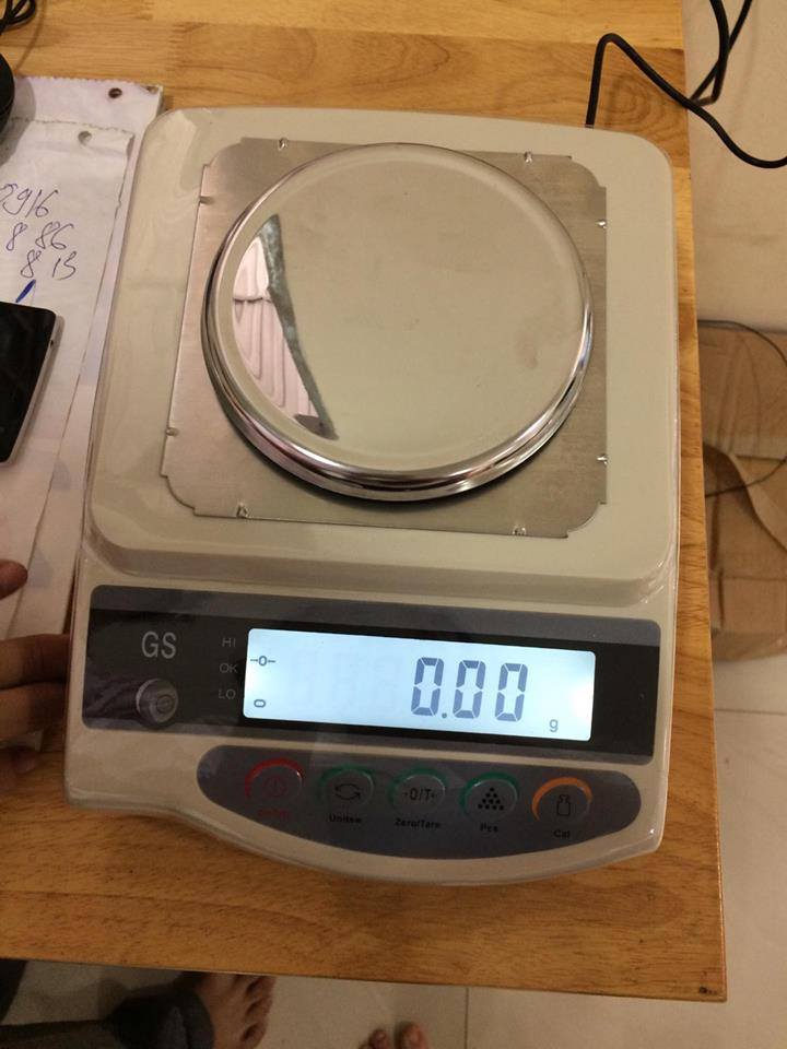 cân kỹ thuật cân hóa chất mủ cao su vàng bạc 5 số GS -(3,2kg/0.01g)