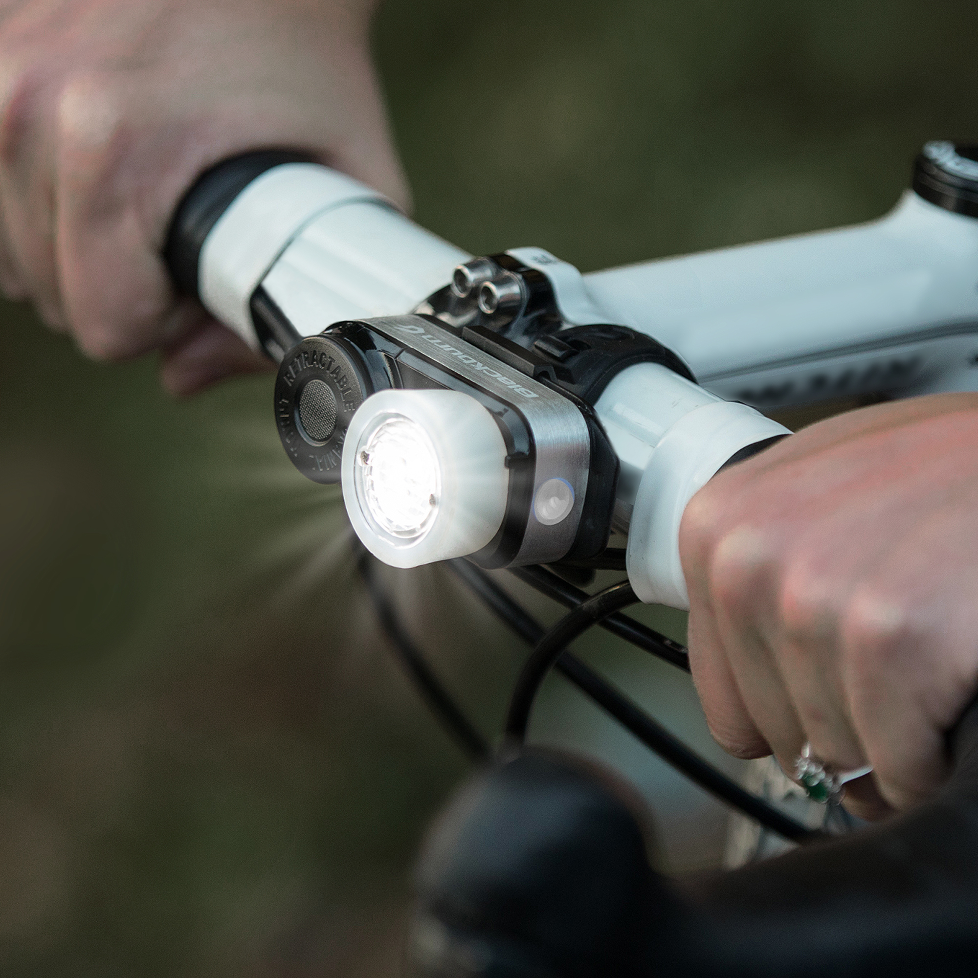 Đèn Xe Đạp Và Cắm Trại Blackburn Outpost Bike And Camp Light