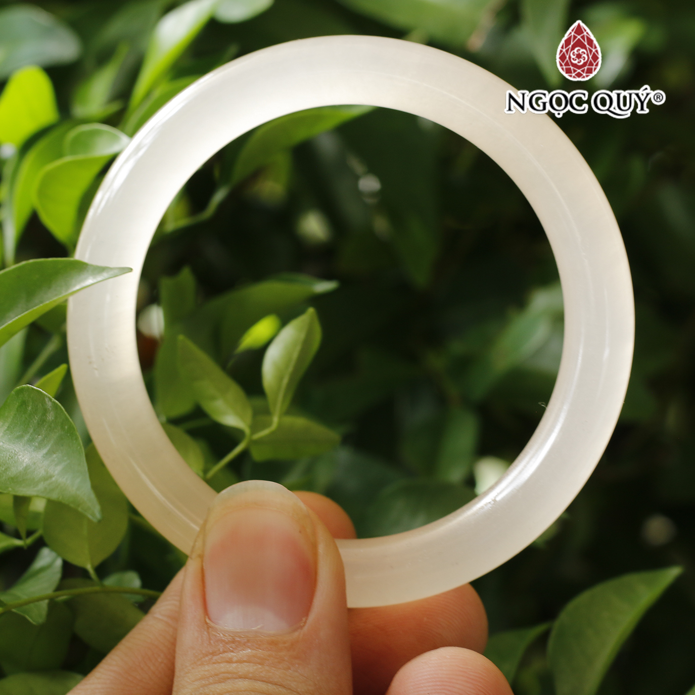 Vòng nngọc tự nhiên màu hồng cam bản tròn - Ngọc Quý Gemstones