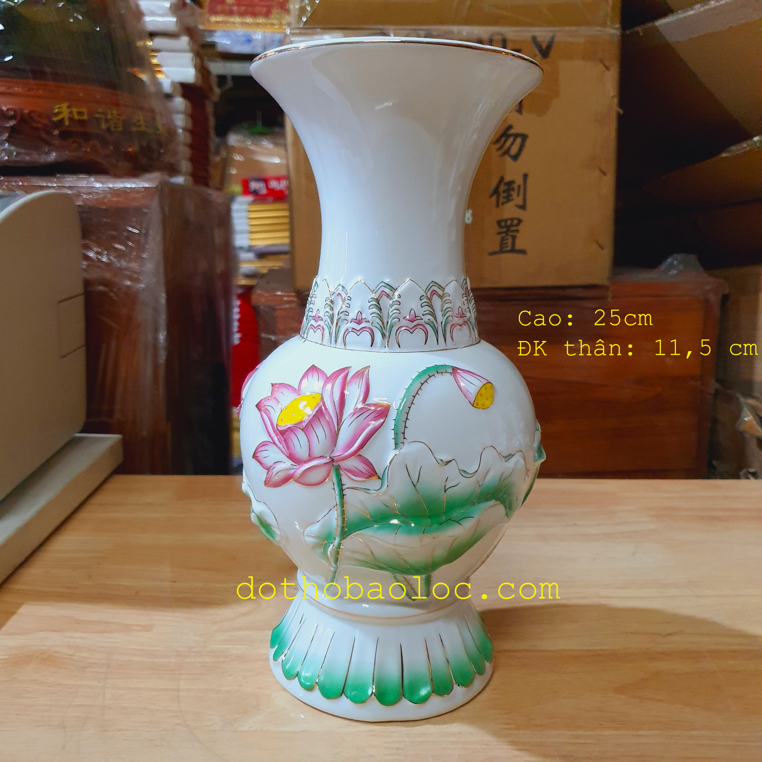 Bình bông sứ bạch ngọc hoa sen tím nổi cao cấp cao 17cm, 20cm, 25cm, 30cm
