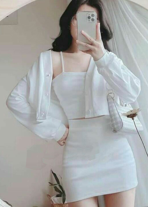 Set Áo Croptop Chân Váy Kèm Áo Thun Lót Trong