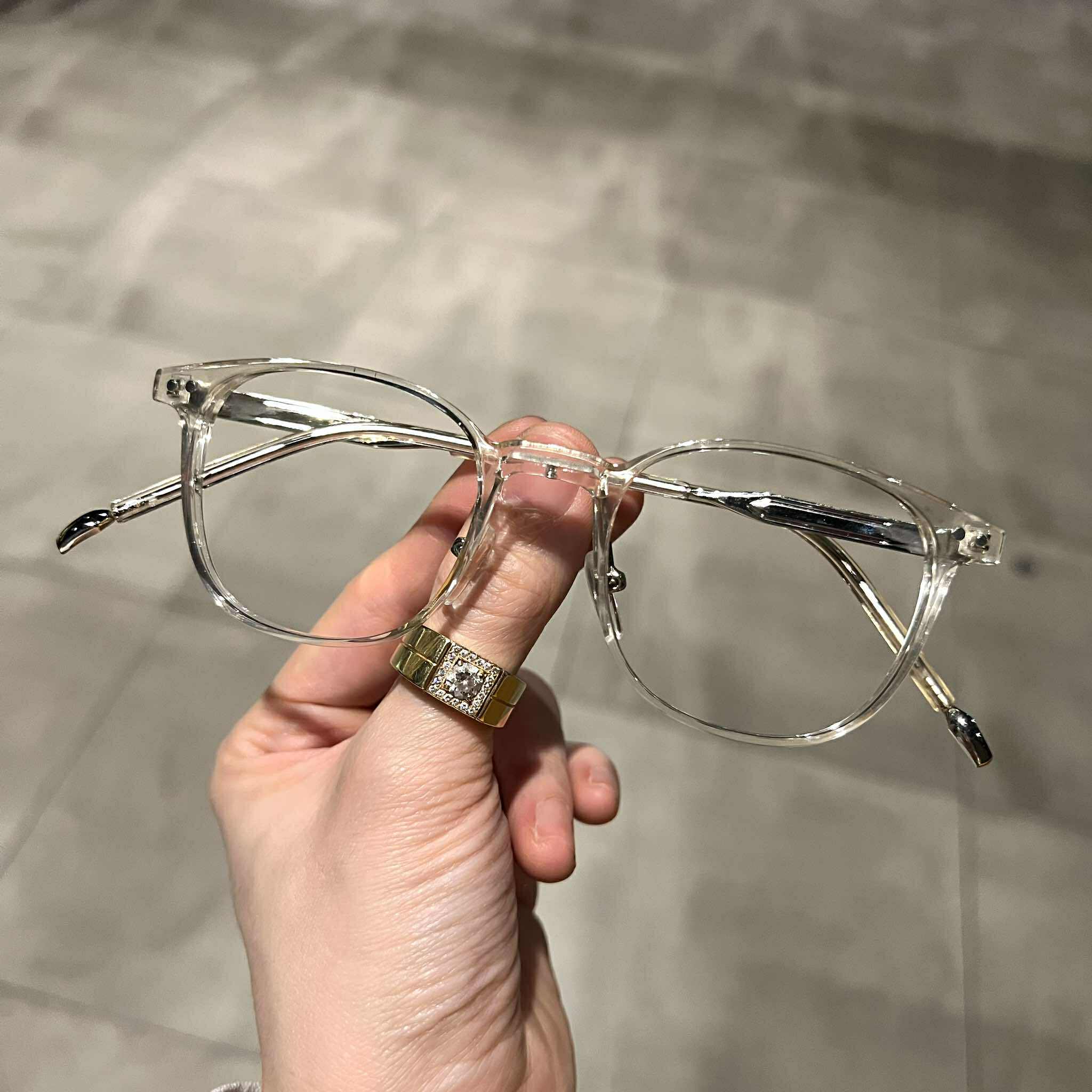 Kính thời trang Mắt vuông nhỏ trong suốt gọng nhựa