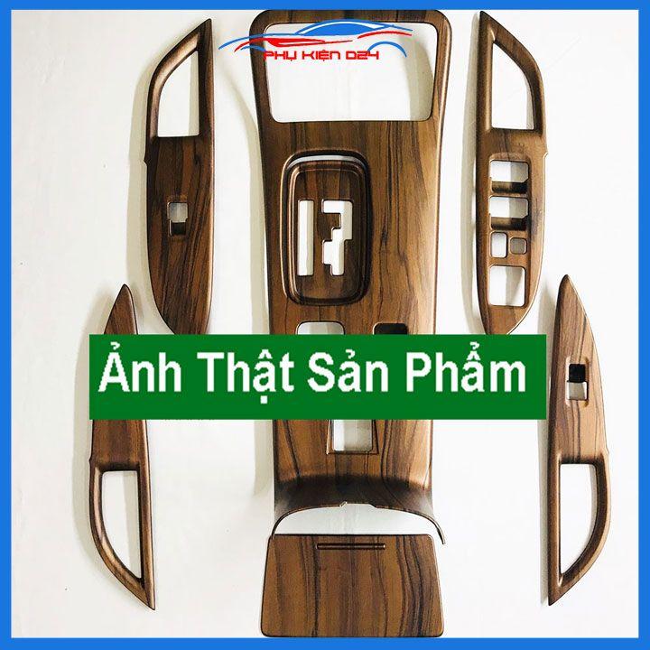 Ốp nội thất Outlander 2018-2019-2020-2021-2022 phanh cơ vân gỗ bảo vệ chống trầy xước và làm đẹp xe