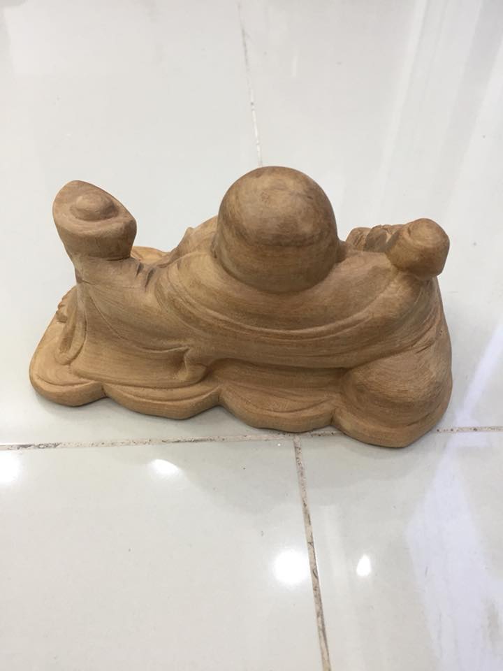 Di lặc để ô tô, gỗ bách xanh, có mùi thơm nhẹ, không phung PU, thích hợp để ô tô