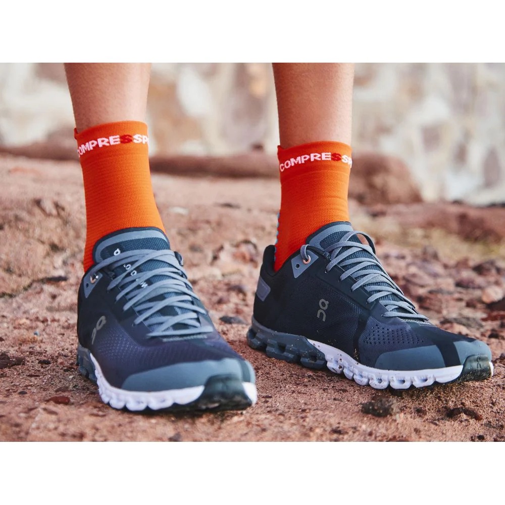 Vớ chạy bộ Compressport Pro Racing Socks V4.0 – Run High - Màu cam