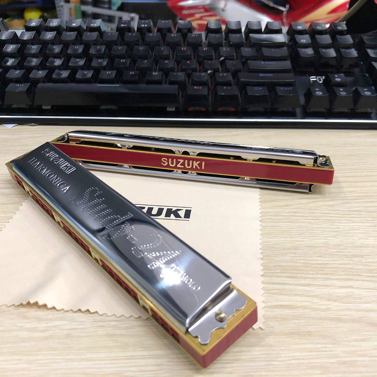 Kèn Harmonica 24 lỗ Suzuki Tremolo Study 24 Nhật Bản – Hàng chính hãng