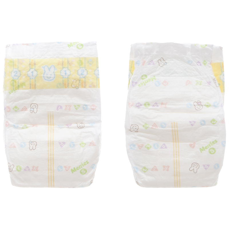 Tã dán Merries size S 82 miếng (cho bé 4 - 8kg)