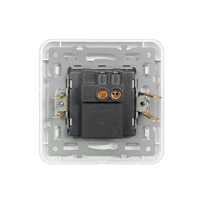 Với 2 cổng USB, ổ cắm USB gắn phẳng màu trắng sáng bóng Phù hợp với ổ cắm âm tường 1 chiều tiêu chuẩn dành cho máy tính bảng điện thoại thông minh
