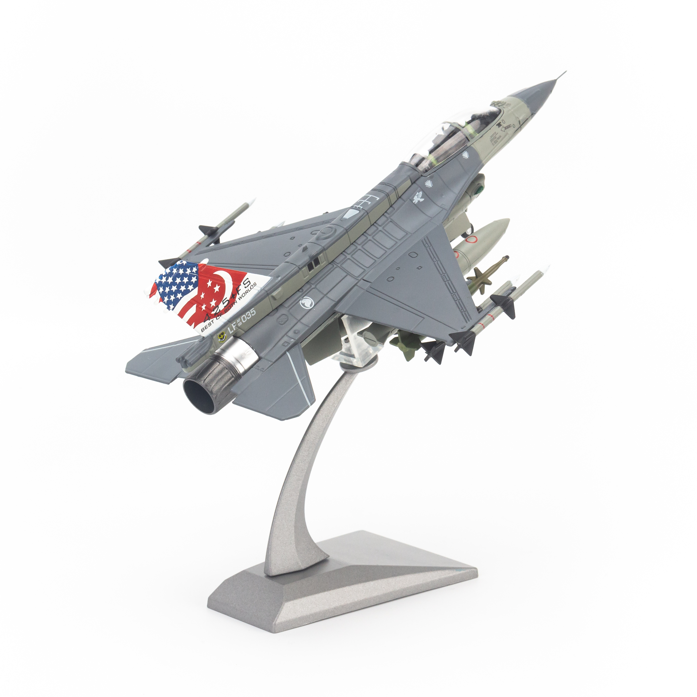 Mô hình máy bay chiến đấu F16D US Air Force 1:100