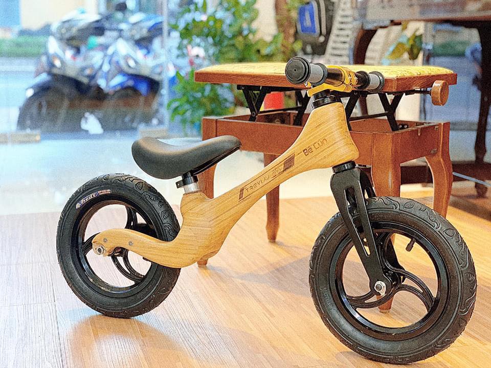Xe đạp thăng bằng trẻ em khung tre - Trevi Kid