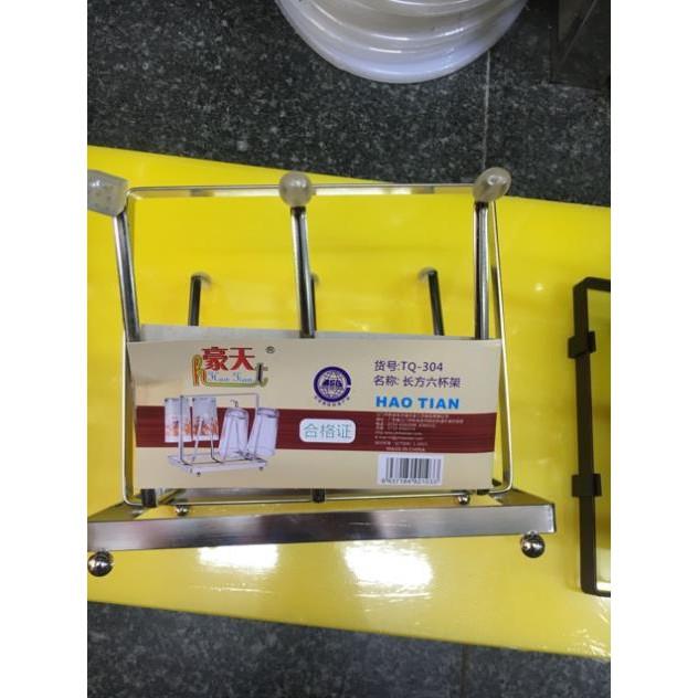 Khay cắm cốc hơpj kim nhôm và sơn tĩnh điện đảm bảo siêu bền và chắc chắc chắn