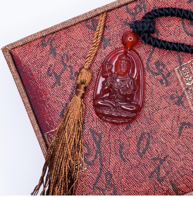 Mặt dây chuyền Đại Thế Chí Bồ Tát Mã Não Đỏ tự nhiên - Phật Bản Mệnh cho người tuổi Ngọ - PBMRAGA05 (Mặt kèm sẵn dây đeo)