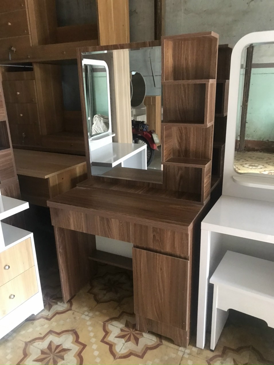 Bàn trang điểm gỗ MDF phủ melamine nhiều kích thước