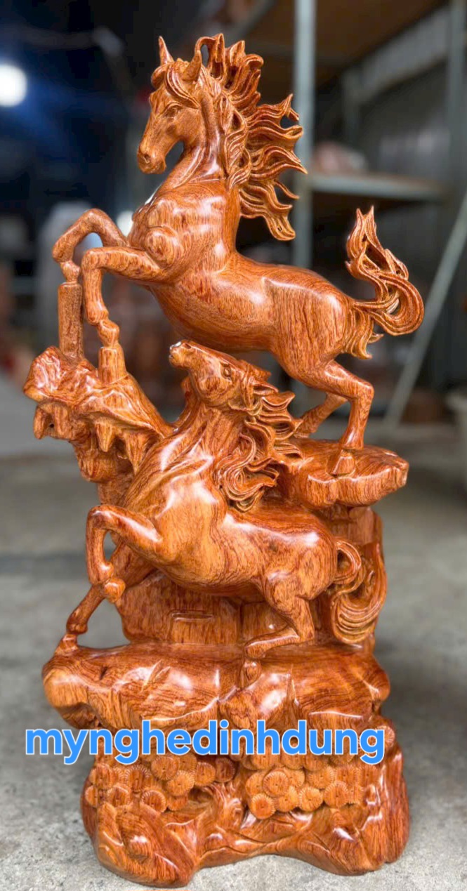 Tượng con ngựa song mã uyên ương bằng gỗ hương đá kt cao 50×22×15cm