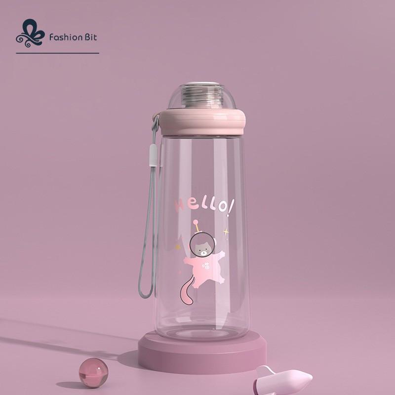 Bình nước nhựa in hình phi hành gia có ống hút 500ml