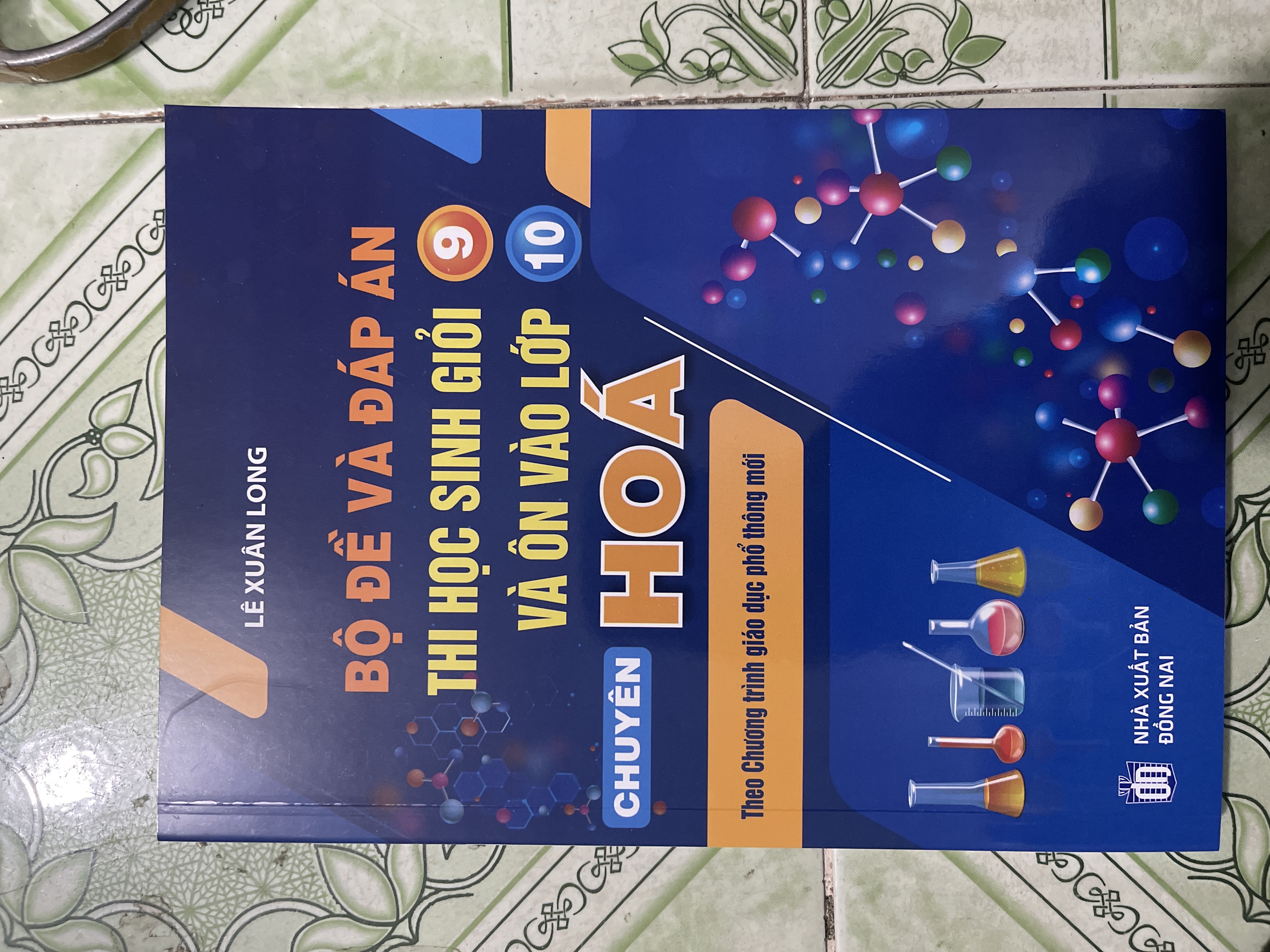 Sách - bộ đề và đáp án thi học sinh giỏi 9 và ôn thi vào lớp 10 chuyên hoá