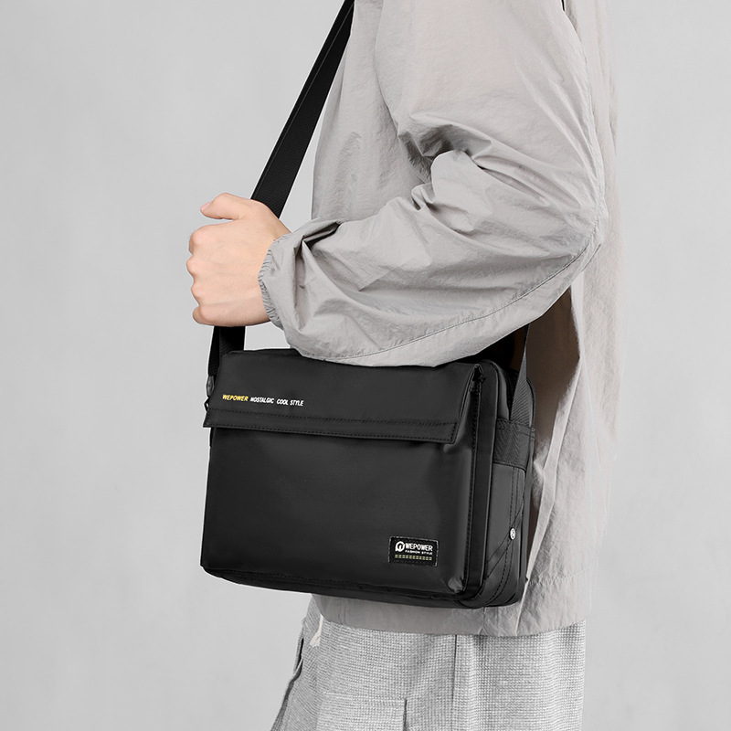 Túi đeo chéo nam phong cách mới - BEE GEE DCN9252D