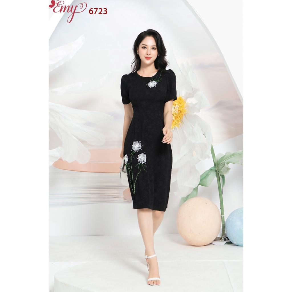 Đầm EMY EM6723 Suông A Cổ Tròn