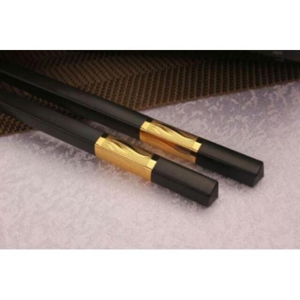 Đũa nhựa trạm màu vàng sang chảnh