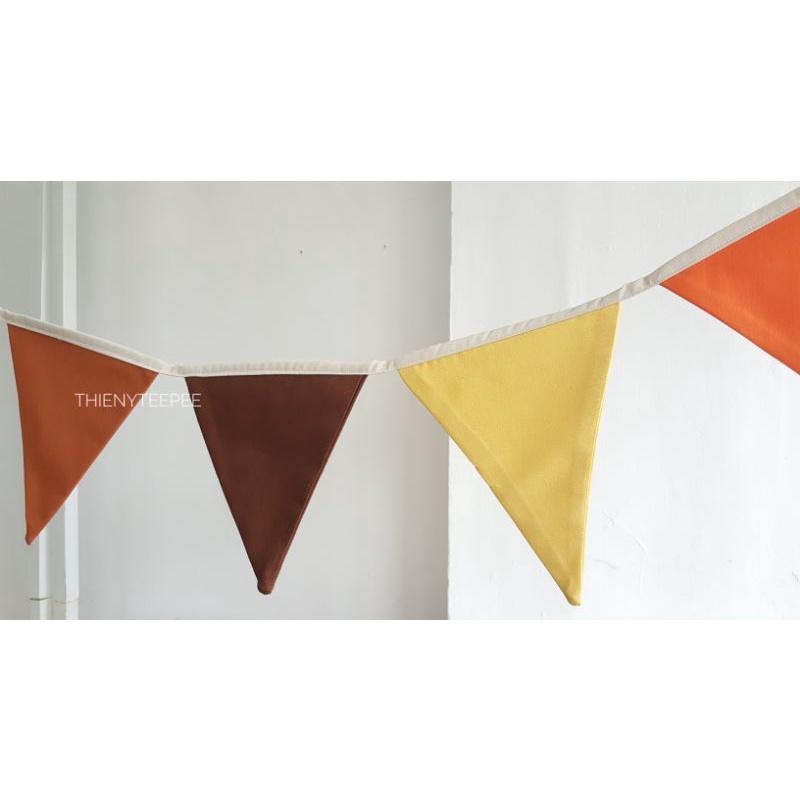 Dây cờ tam giác vải màu nâu vàng cam, xịn may đẹp, dài 2,2m, trang trí Decor Sinh nhật