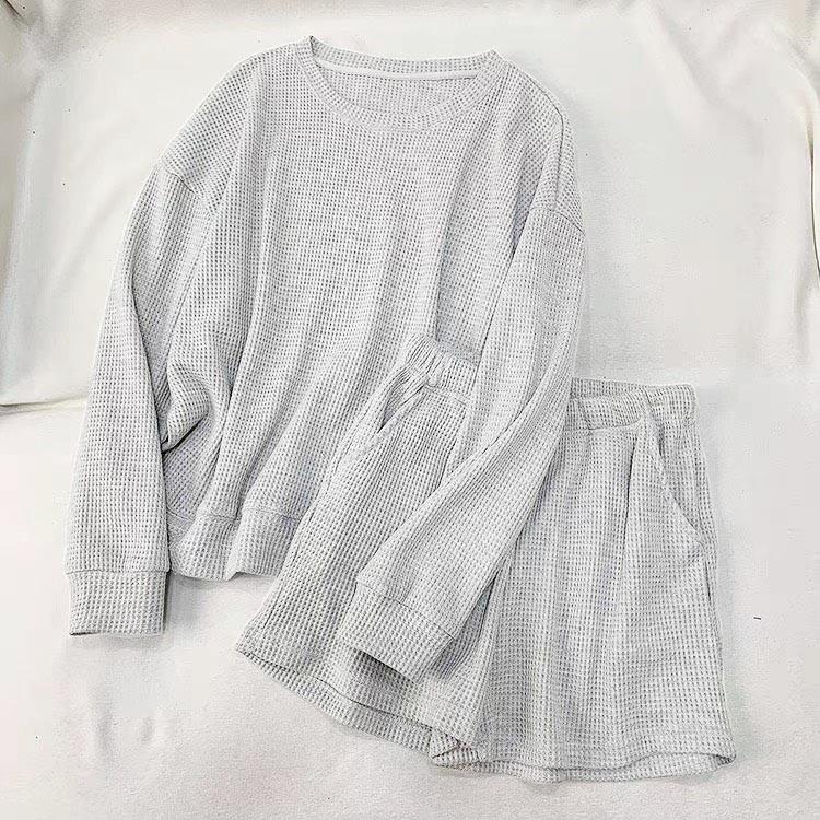 Set quần áo thu đông form rộng cho nữ phong cách
