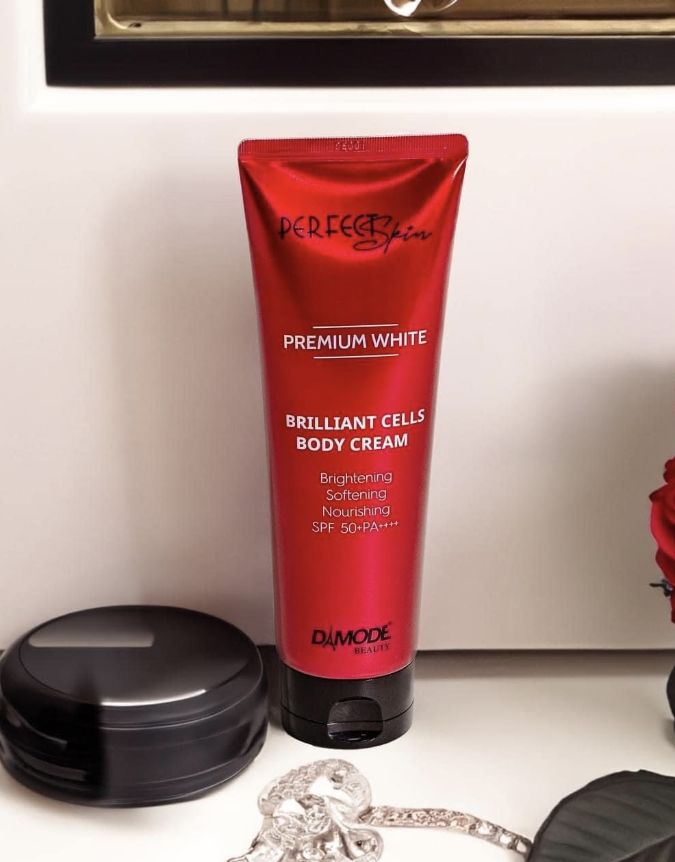 Kem dưỡng thể trắng da BRILLIANT CELL BODY CREAM DAMODE chai 200gr