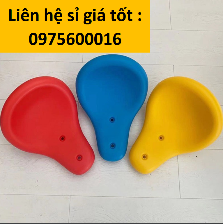ghế bập bênh ngoài trời cho truờng mần non