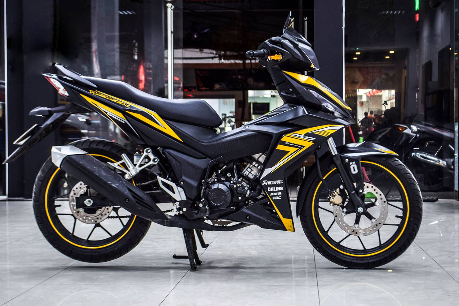Tem rời candy Winner 150 Black Yellow