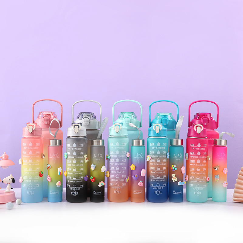 Combo 3 bình đựng nước chia vạch kèm sticker dán đễ thương