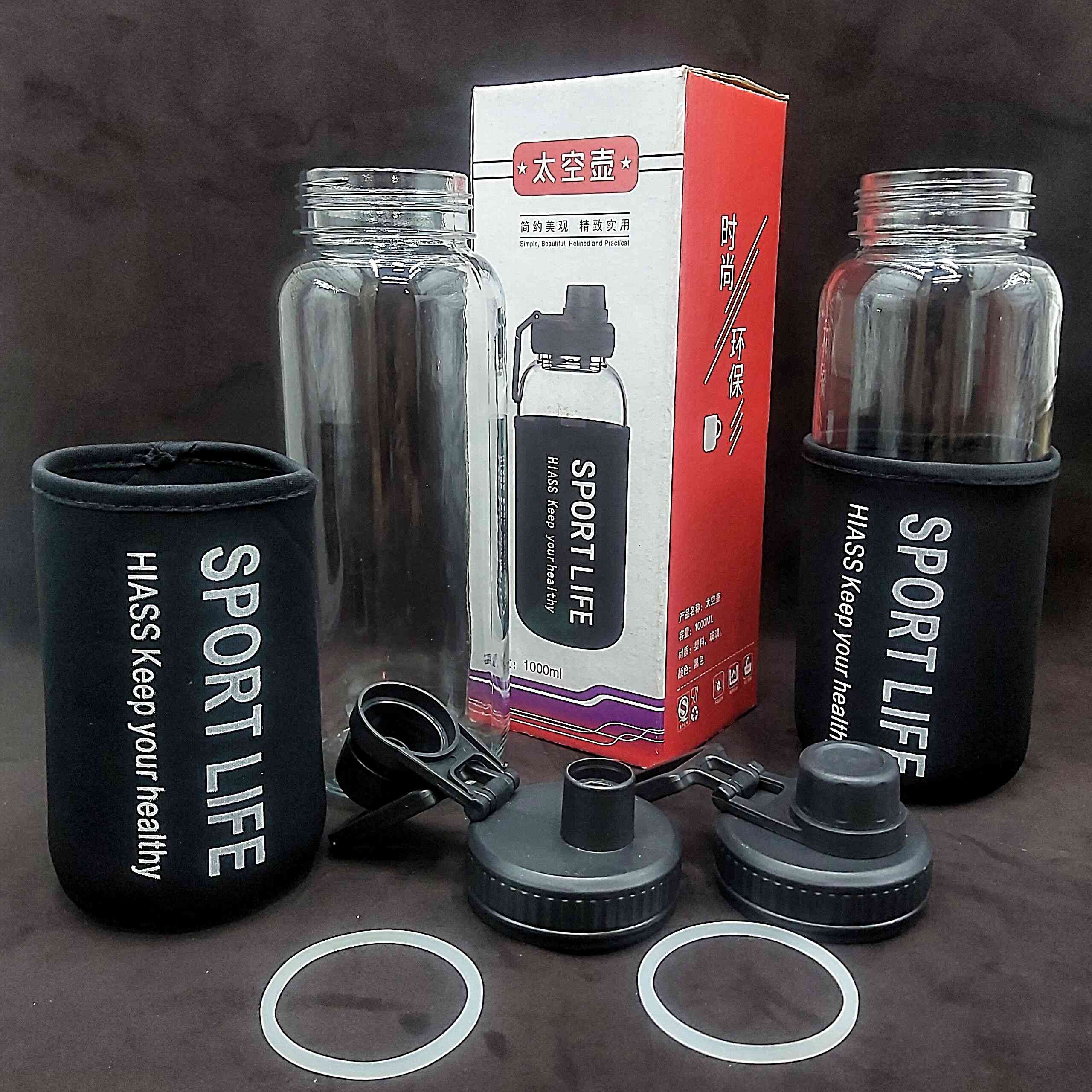 Chai Thủy Tinh đựng nước 1000ml SPORT LIFE - Nắp nhựa đen có quai, gioăng cao su – tặng kèm túi vải Spandex