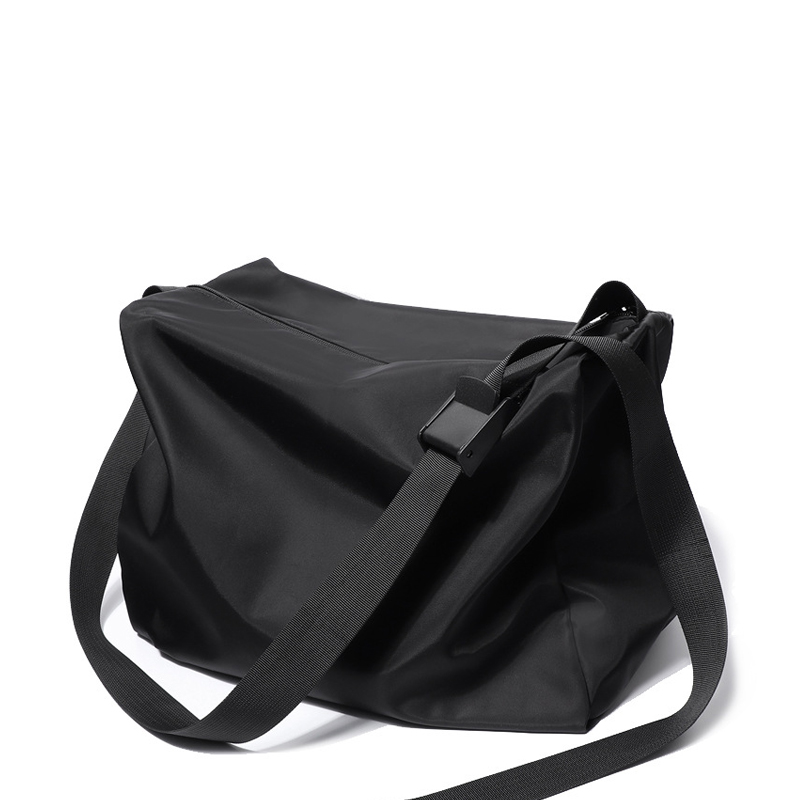 Túi đeo chéo nam - nữ phong cách mới  - BEE GEE DCN9160