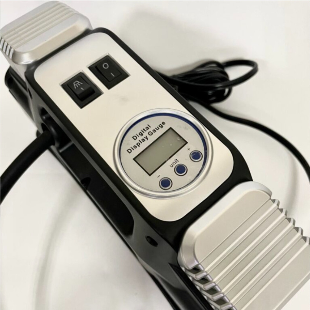 Máy bơm lốp xe ô tô 2 xi lanh Lifepro L605 chính hãng cao cấp - AT