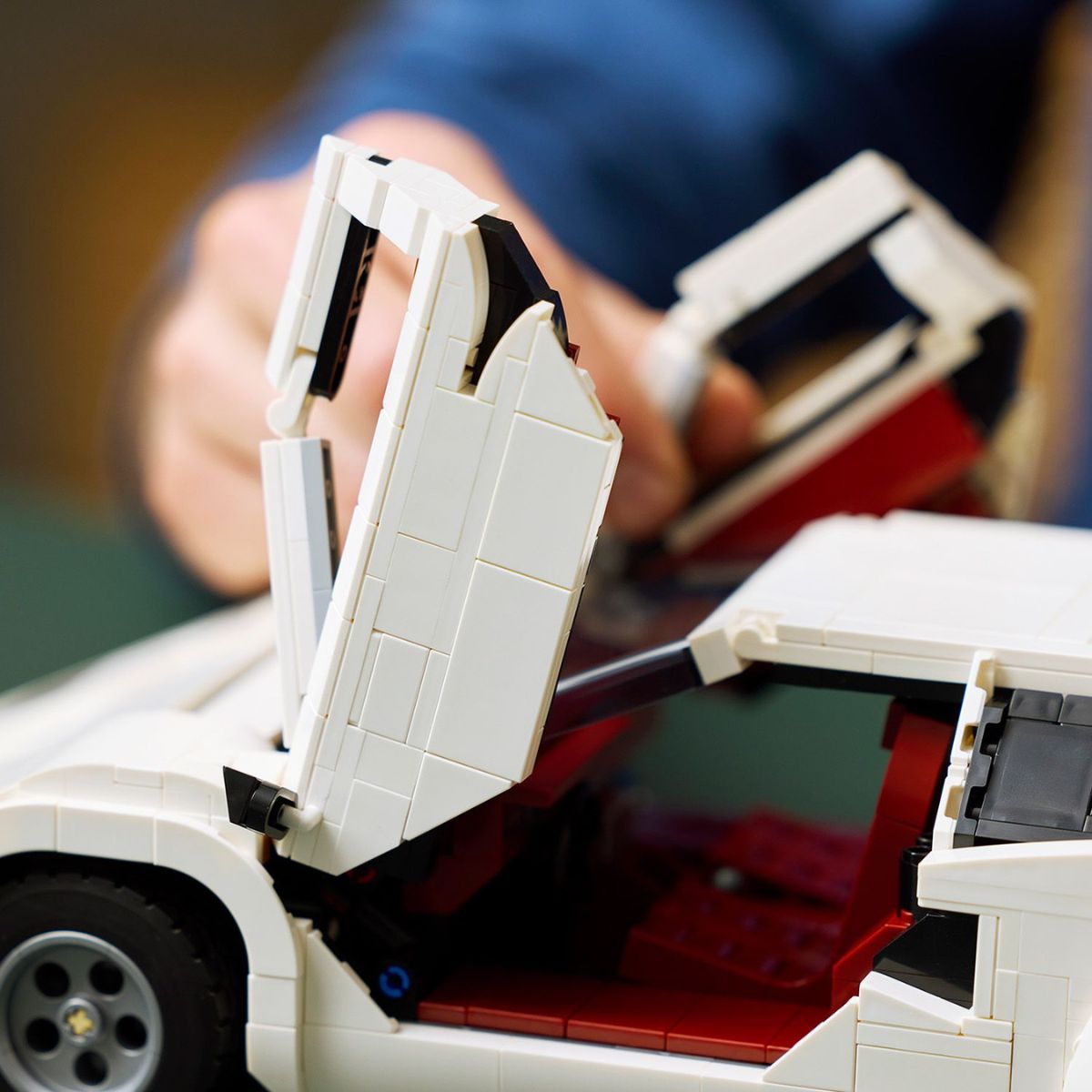 LEGO ICONS 10337 Đồ Chơi Lắp Ráp Lamborghini Countach 5000 Quattrovalvole (1506 chi tiết)