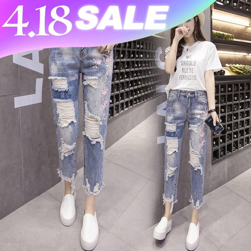 Embroidered hole jeans girls 2022 spring and summer new Korean version of high-waisted loose beggar rough-edged Harlan nine-cent pants - 9698