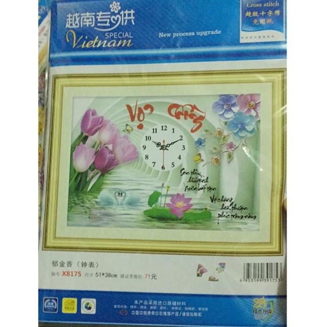 Tranh thêu vợ chồng thiên nga hoa tulip X8175 - kích thước: 51 * 38cm.