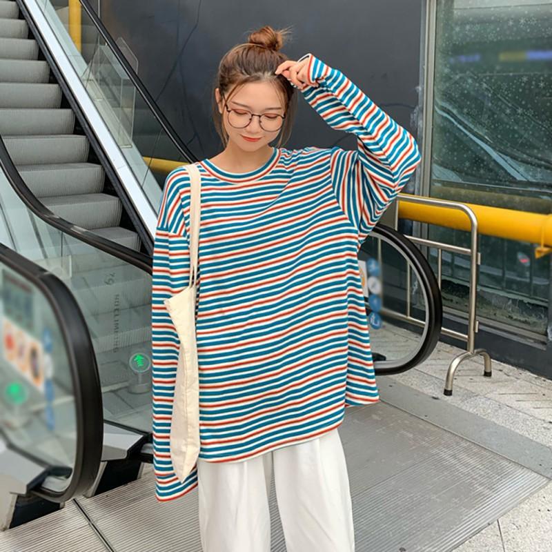 Áo thun dáng rộng tay dài phối hoạ tiết kẻ sọc