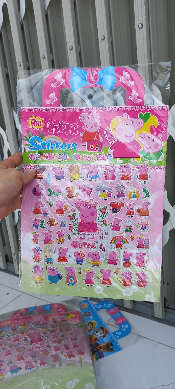 Đồ chơi  hình dán heo peppa