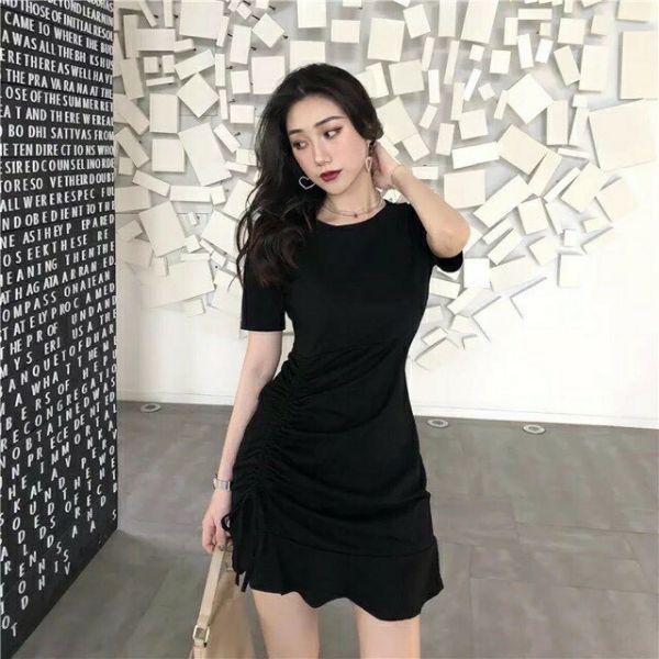 Đầm Đuôi Cá Rút Eo Ngắn Tay Cổ Tròn Siêu Tôn Dáng Nhiều Màu Lựa Chọn