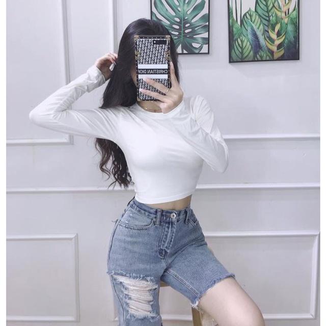 Áo Croptop Cổ Tròn Dài Tay Hàng VNXK