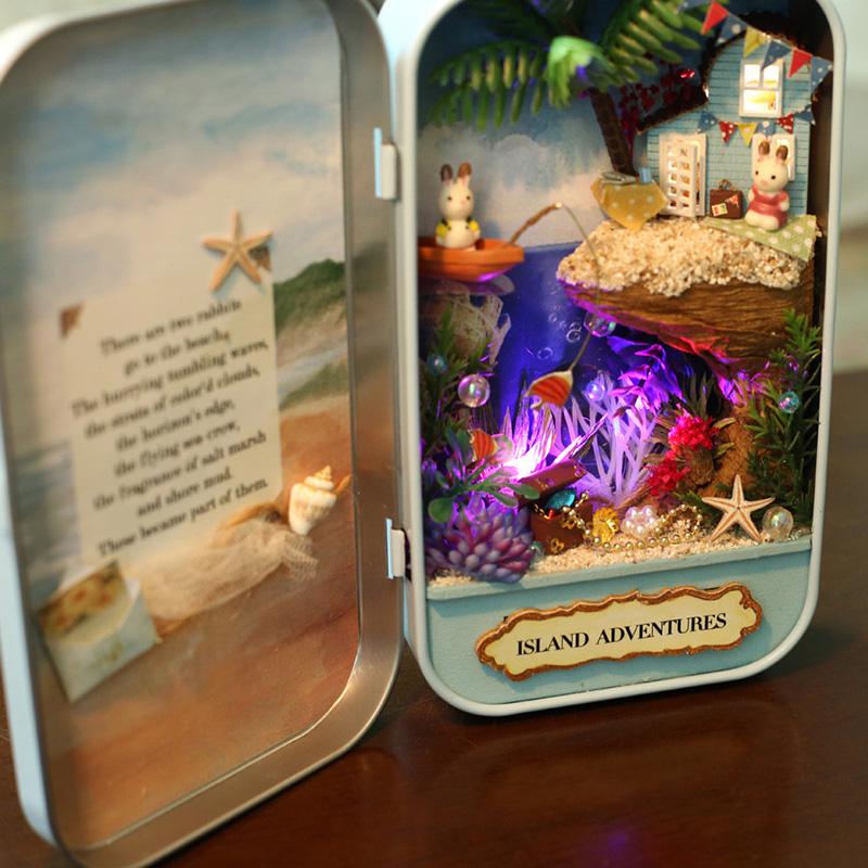 Mô hình nhà DIY Doll House Box Theatre Q001 - Q003 Kèm Đèn LED