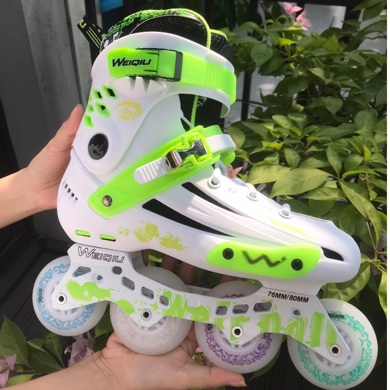 Giày Patin Người Lớn Centosy Xmax, 2 màu đen trắng có bánh đèn sáng