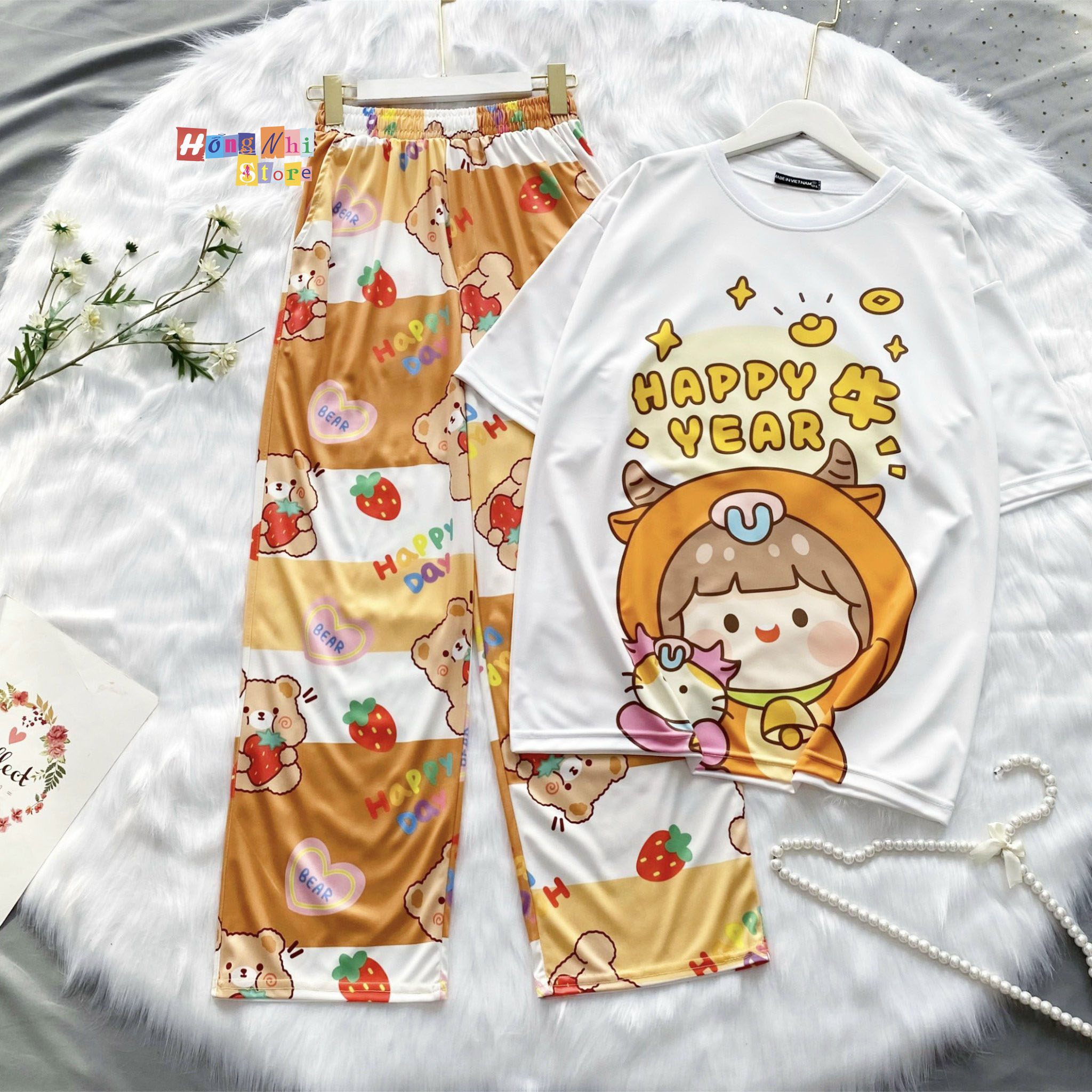 Quần Hoạt Hình Dài Gấu Ăn Dâu Ống Rộng Cartoon Pant V2 Oversize Ulzzang Unisex - MM