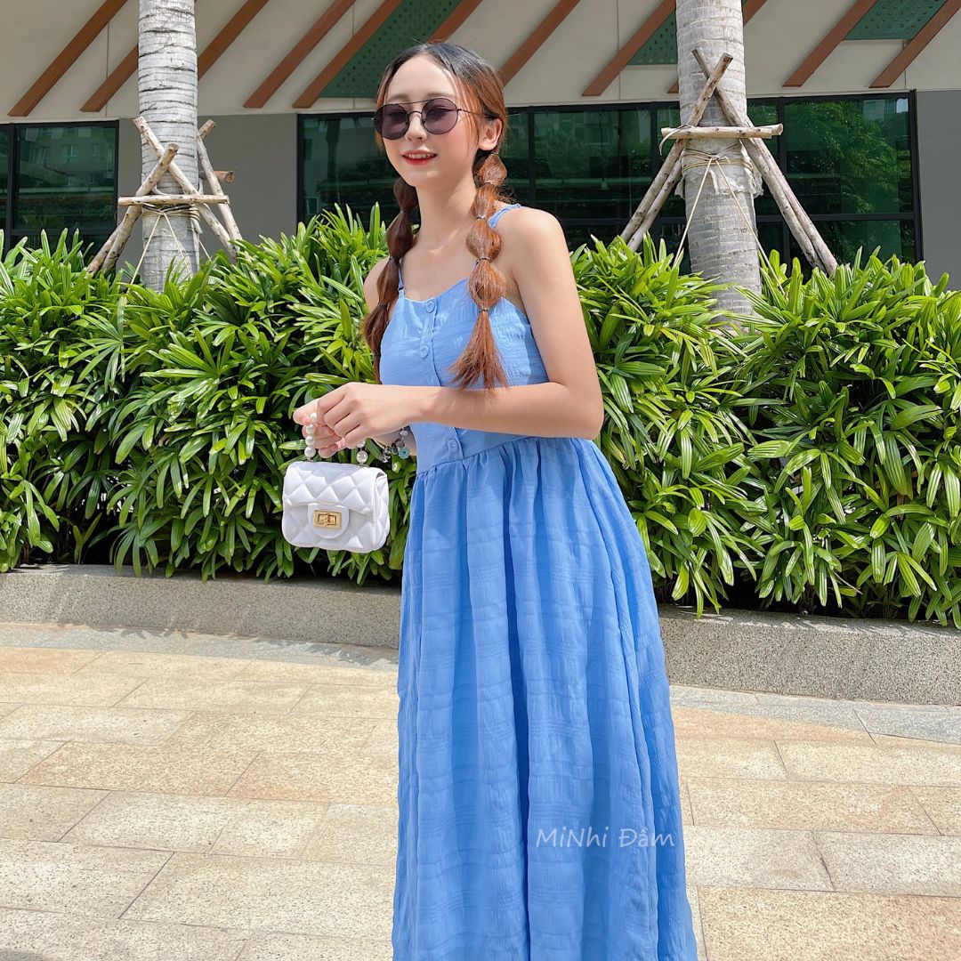 Đầm 2 dây màu xanh dương dáng xòe, Đầm maxi 2 dây dài đi biển Cao Cấp đính nút ngực, nữ tính quyến rũ MiNhi