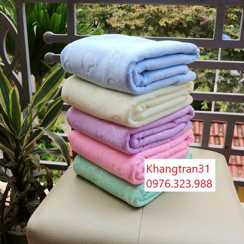 Khăn tắm siêu mỏng khổ lớn 140 x 70cm dùng quấn khi tắm cho bé yêu