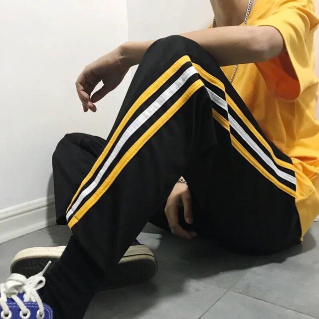 Quần 3 sọc dọc unisex nam/nữ. Quần 3 line unisex. Quần dài thun unisex. Quần 3 sọc nam. Quần 3 sọc nữ. Quần 3 line nam. Quần 3 line nữ. HÀNG MAY TRỰC TIẾP TẠI VIỆT NAM.