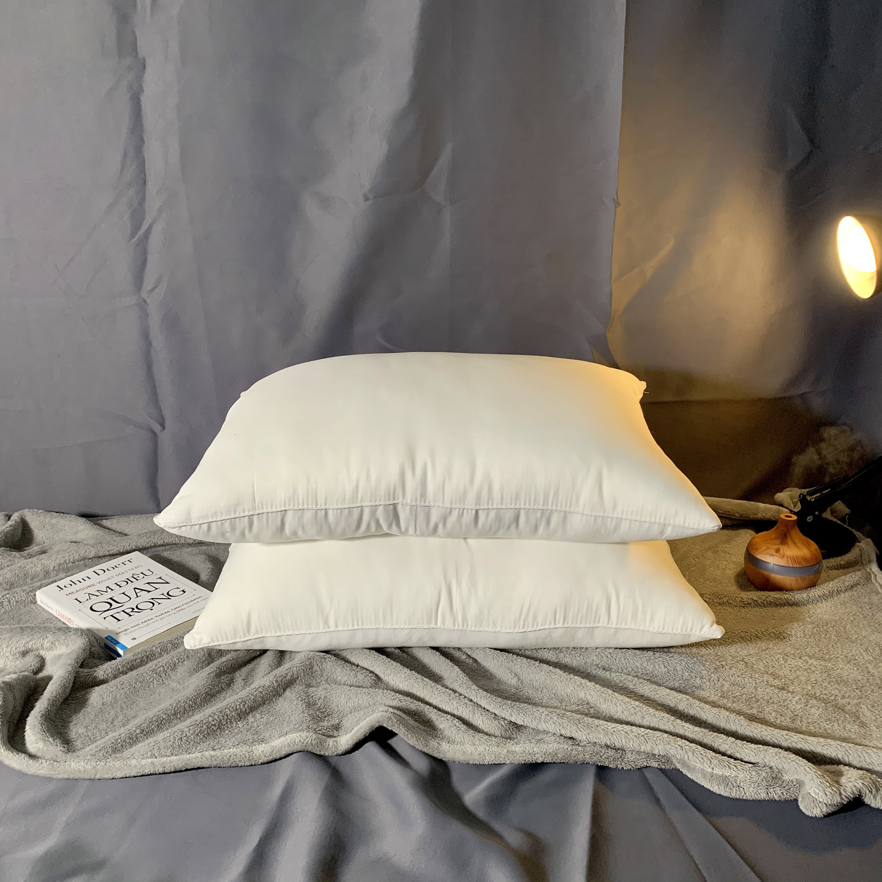 Gối Nằm Lông Vũ Thuần Việt Mircrofiber Cao Cấp 100% Cotton Thoáng Mát, Mềm Mịn, Có Khả Năng Thấm Hút Mồ Hôi Tốt