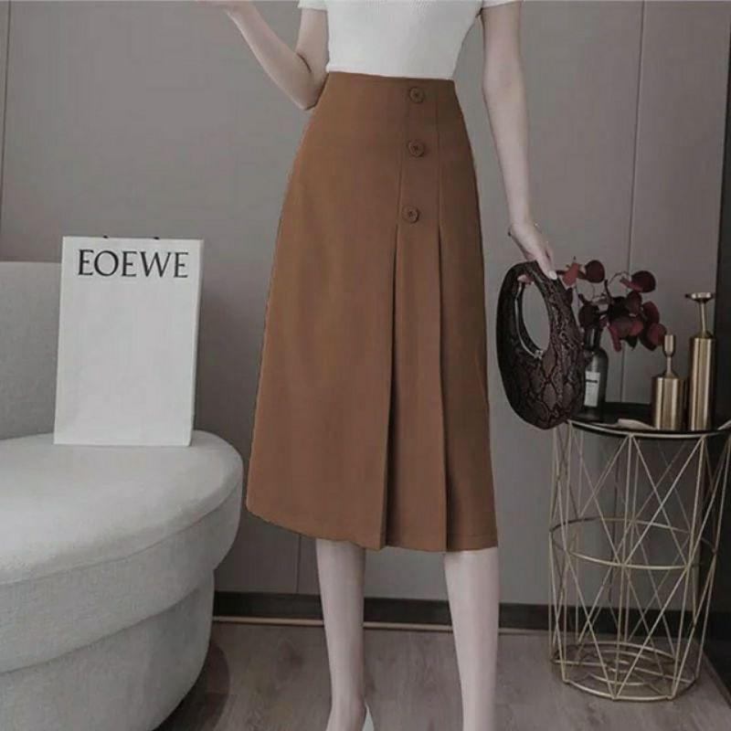 Chân váy công sở dài qua gối