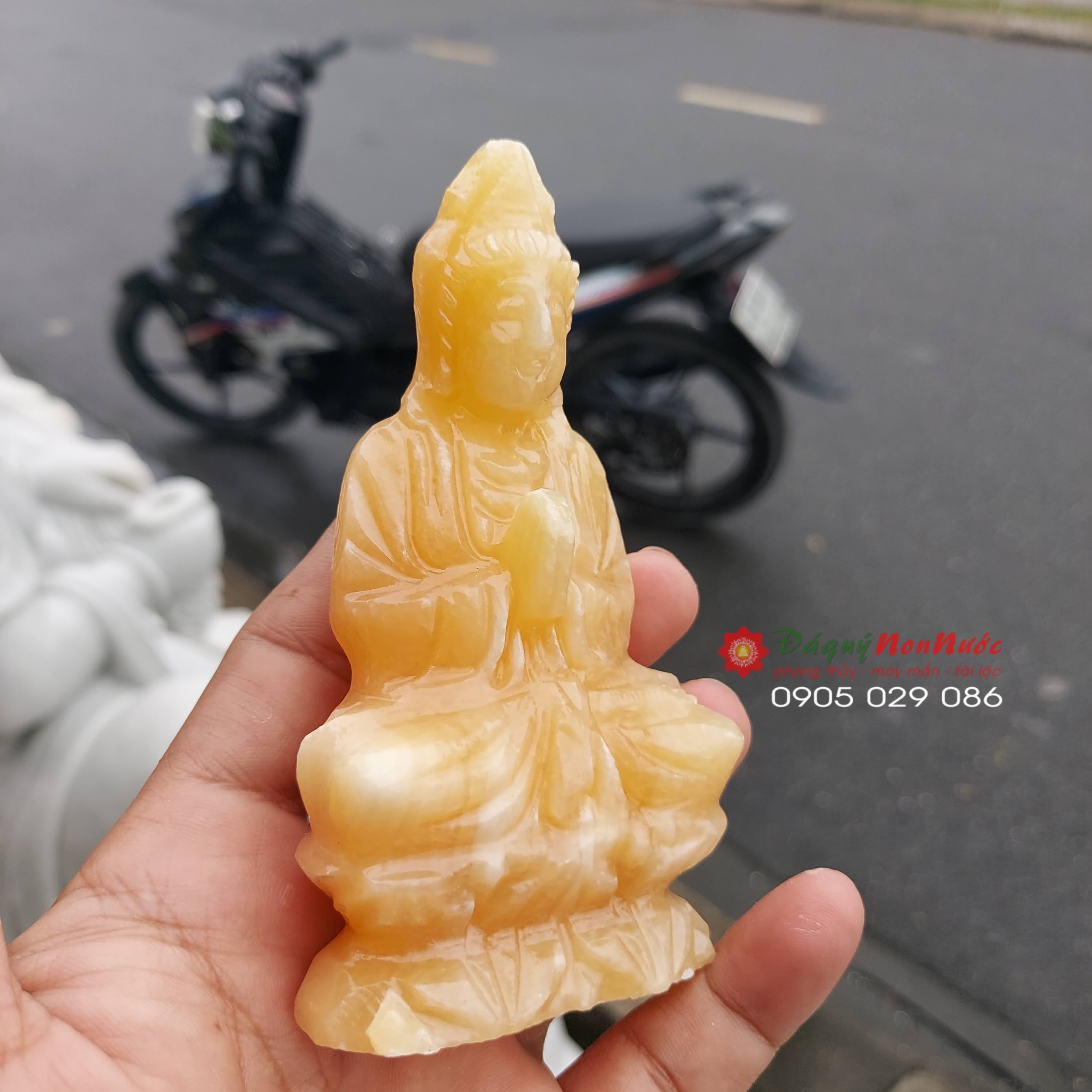 Tượng Phật quan âm đá ngọc hoàng long 10cm - đá Non Nước